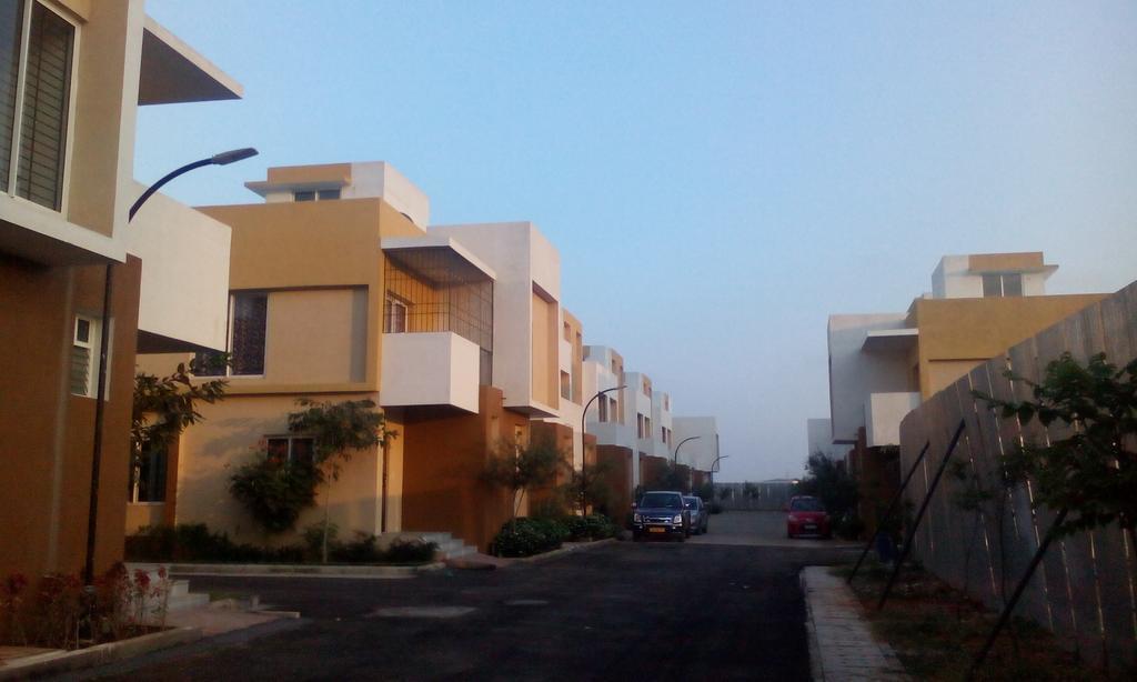 Grace Service Apartment Madrás Exterior foto